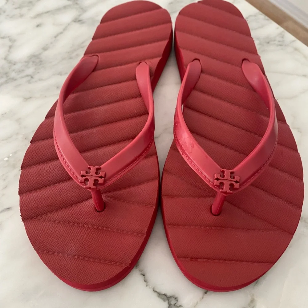 Tory Burch Kira Red Flip Flops size 8 - Picture 1 of 6